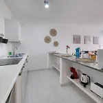 Abora - 500m To The By Lanzarote Appartement *