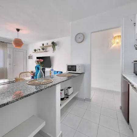 Abora - 500m To The By Lanzarote Appartement